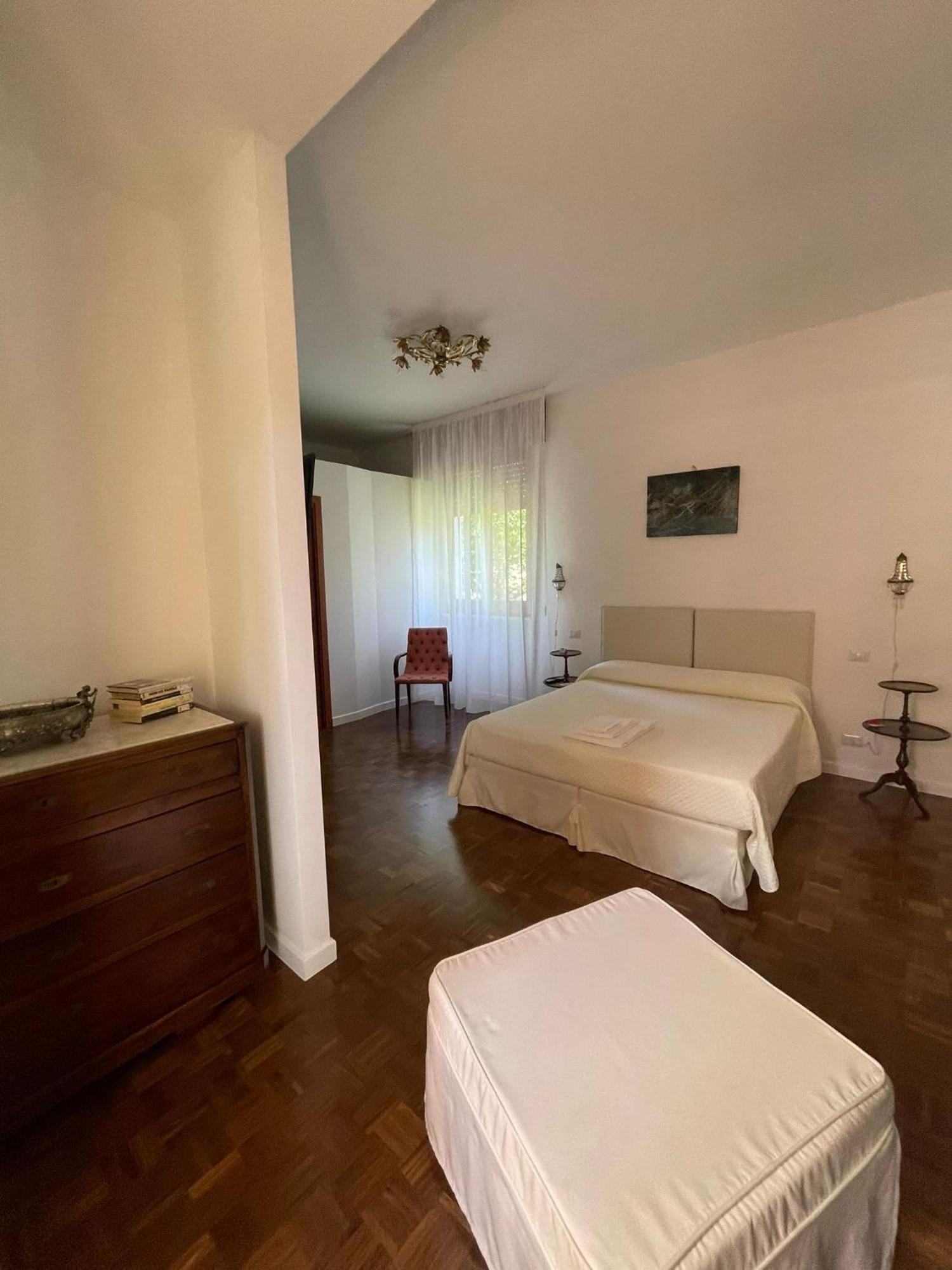 Alojamento de Acomodação e Pequeno-almoço Dei Buoni E Cattivi Cagliari